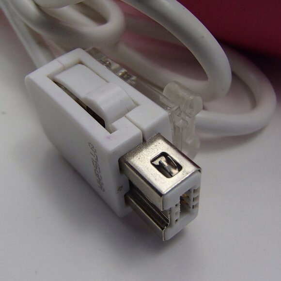 Nintendo Wii/Wii U Princess Peach wired fight pad controller - Picture 9 of 9